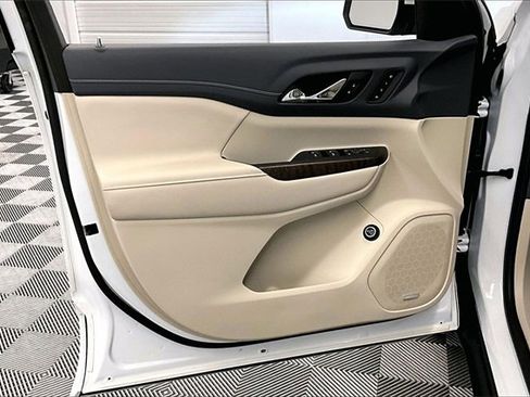 Used 2022 GMC Acadia Denali w/ Trailering Package image 16