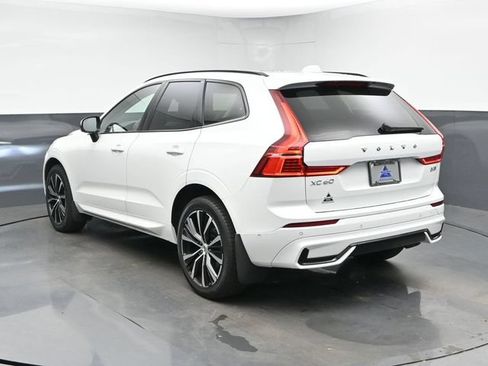 Used 2023 Volvo XC60 B5 Plus w/ Climate Package AWD/4WD image 8
