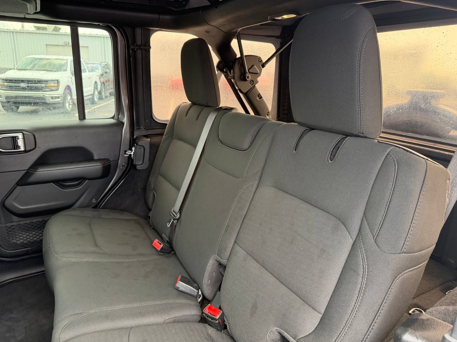 Used 2021 Jeep Wrangler Unlimited Sahara AWD/4WD image 12