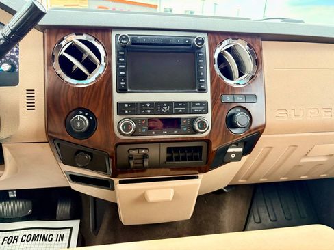 Used 2012 Ford F250 Lariat w/ Lariat Interior Pkg AWD/4WD image 15