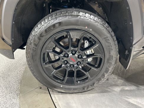 Used 2024 Toyota Tundra Limited w/ TRD Off-Road Package AWD/4WD image 32