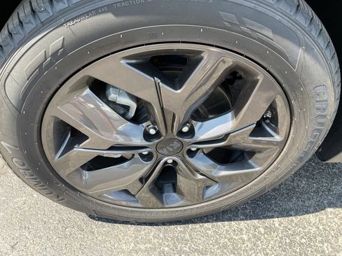 Used 2022 Kia Sportage Nightfall Edition image 2