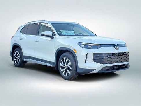 New 2026 Volkswagen Tiguan S FWD image 2