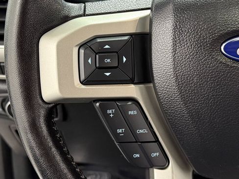Used 2019 Ford F150 Lariat image 16