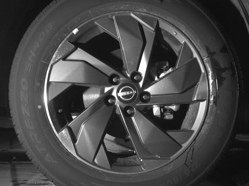 Used 2025 Nissan Rogue SV image 13