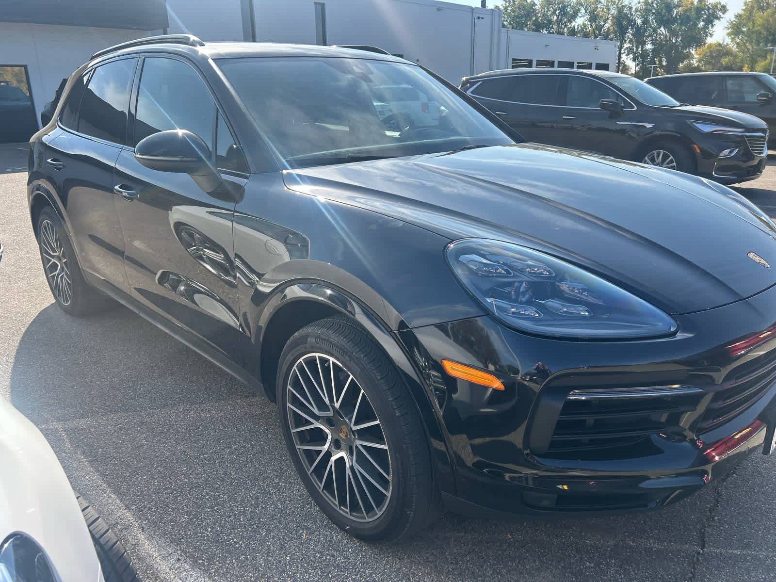 Used 2020 Porsche Cayenne AWD/4WD image 5