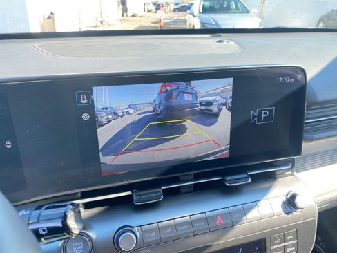 Used 2025 Hyundai Kona SEL image 17