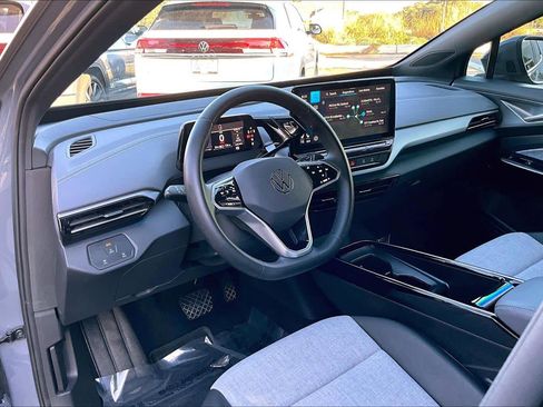 Used 2023 Volkswagen ID.4 Pro image 17