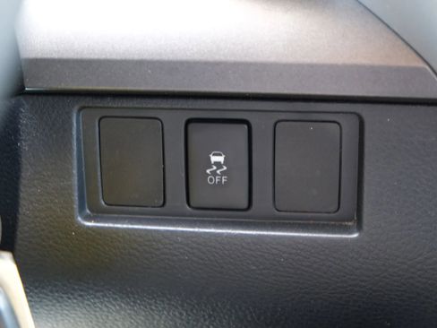 Used 2017 Toyota Tundra SR5 w/ SR5 Upgrade Package image 46