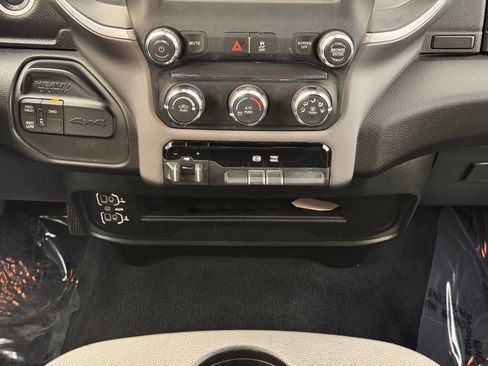 Used 2024 RAM 2500 Big Horn image 27