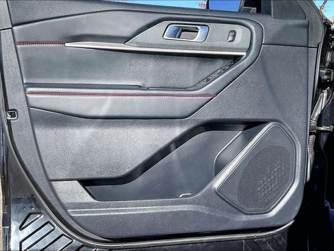 Used 2025 Ford Explorer ST-Line image 21