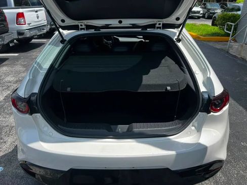 Used 2019 MAZDA MAZDA3 Hatchback w/ Premium Package FWD image 8