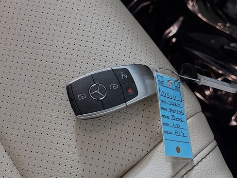 Used 2024 Mercedes-Benz GLE 350 4MATIC w/ AMG Line Exterior image 36