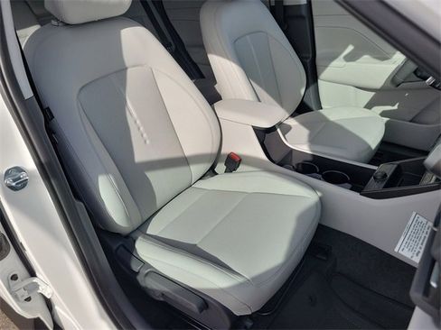 New 2026 Hyundai Kona SEL Premium image 18