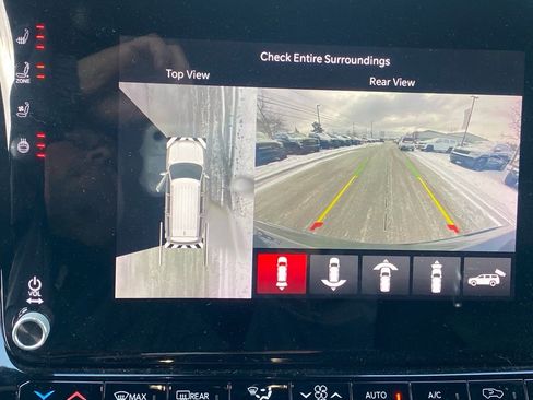 Used 2022 Jeep Wagoneer Series III w/ Premium Group I image 16