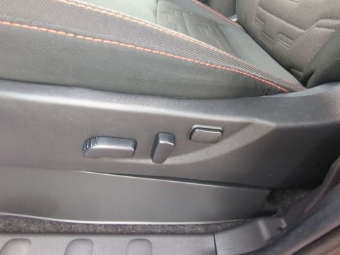 Used 2026 Nissan Frontier PRO-4X AWD/4WD image 12