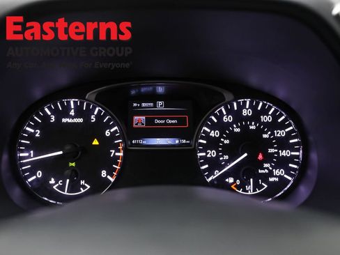 Used 2020 Nissan Pathfinder SL AWD/4WD image 18