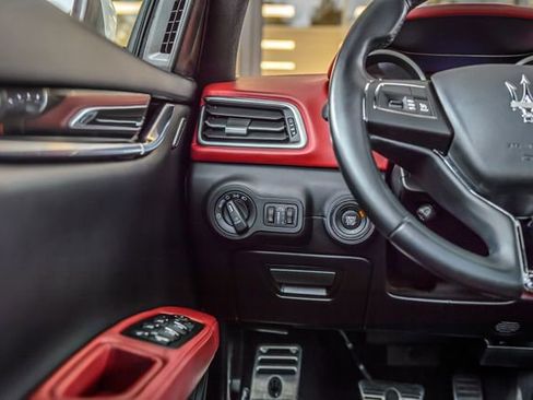 Used 2018 Maserati Ghibli image 28