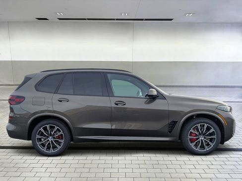 New 2026 BMW X5 xDrive40i w/ M Sport Package image 6