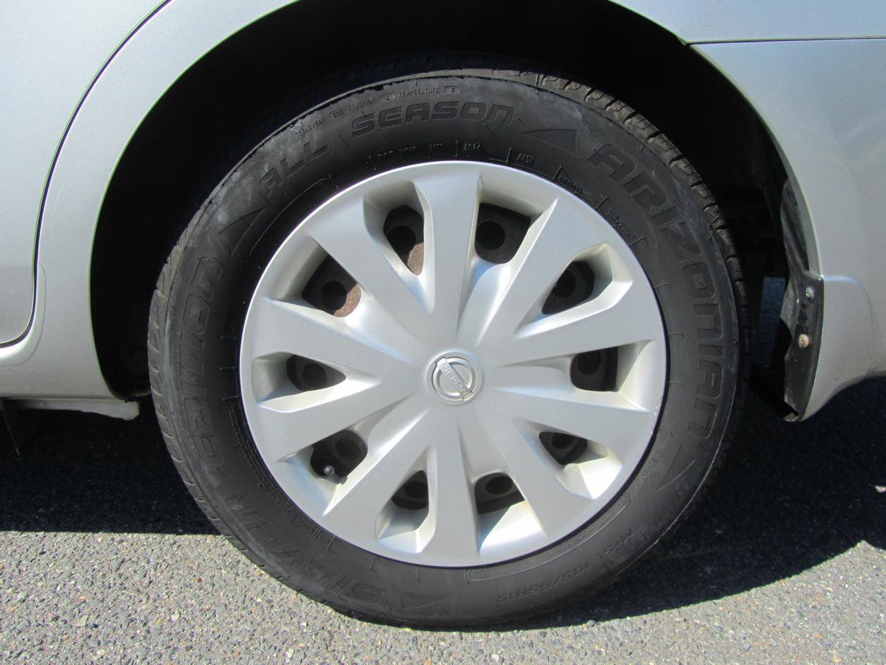 Used 2017 Nissan Versa S Plus FWD image 26