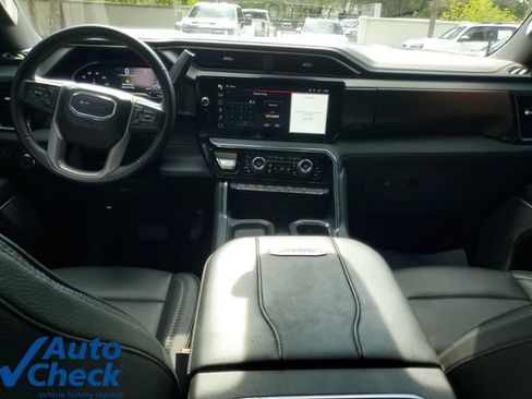 Used 2024 GMC Sierra 2500 Denali w/ Denali Reserve Package AWD/4WD image 15