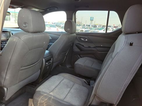 Used 2023 Chevrolet Traverse LT image 10