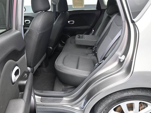Used 2019 Kia Soul + FWD image 10