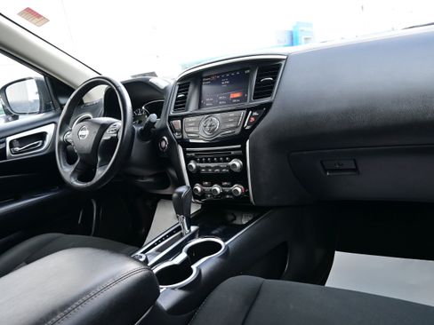 Used 2020 Nissan Pathfinder SV image 22