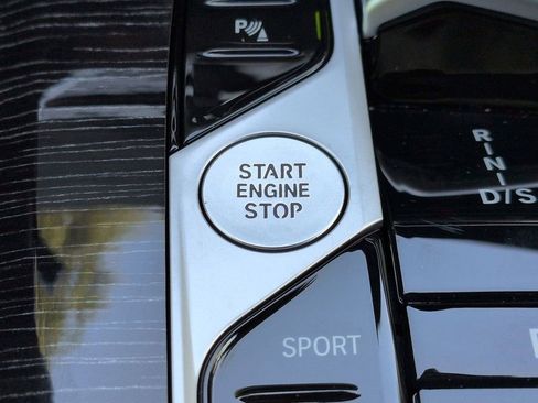 New 2026 BMW X5 xDrive40i w/ M Sport Package AWD/4WD image 29