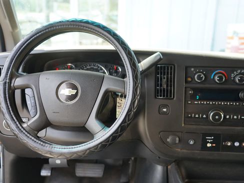 Used 2017 Chevrolet Express 3500 LS RWD image 17