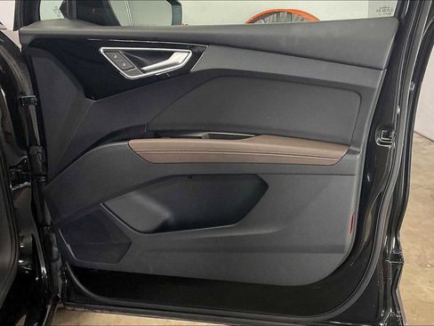 Certified 2023 Audi Q4 e-tron Prestige w/ Black Optic Package image 26