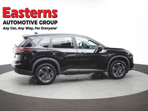 Used 2024 Nissan Rogue SV AWD/4WD image 41