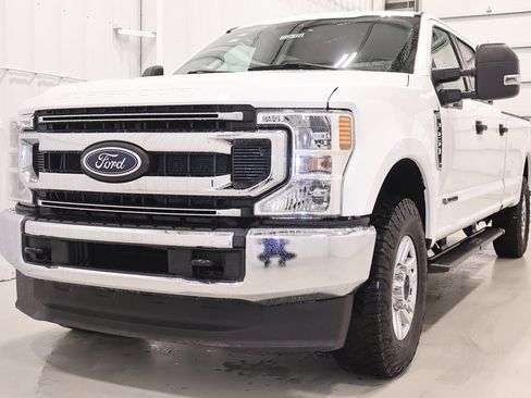 Used 2020 Ford F250 XLT image 5