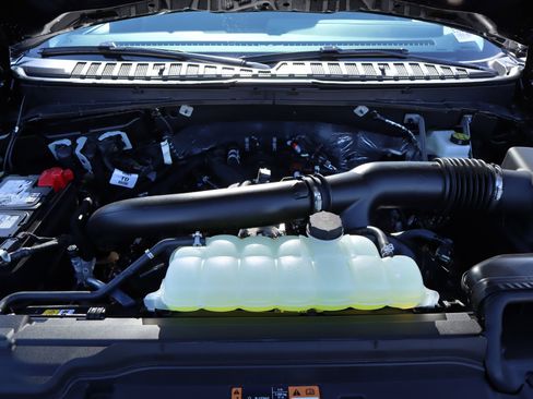 New 2026 Ford Expedition Active image 23