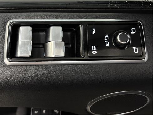 Used 2018 Land Rover Range Rover Sport HSE AWD/4WD image 41