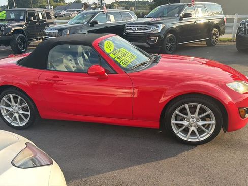 Used 2010 MAZDA MX-5 Miata Grand Touring w/ Premium Pkg RWD image 5
