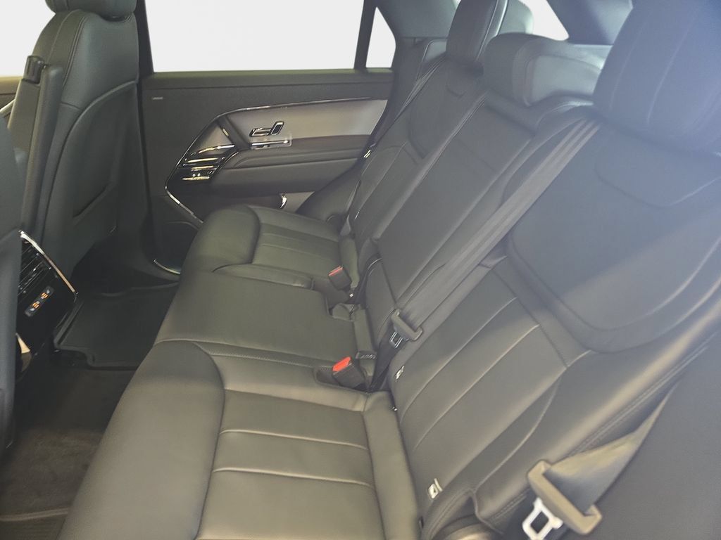 New 2026 Land Rover Range Rover Sport SE AWD/4WD image 11