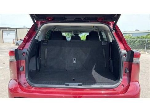 Certified 2025 Toyota Highlander LE AWD/4WD image 37