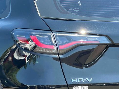 Certified 2024 Honda HR-V LX image 8