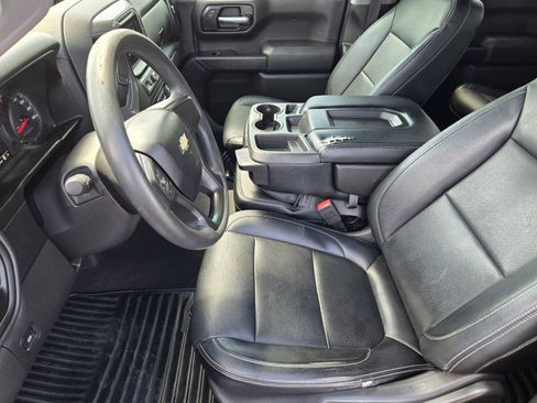 Used 2020 Chevrolet Silverado 1500 Custom w/ Custom Value Package image 12