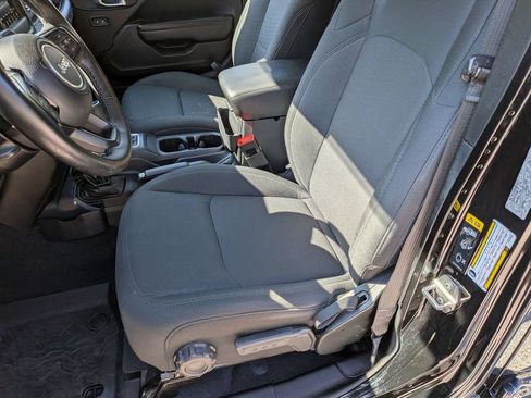 Used 2020 Jeep Wrangler Unlimited Sport S AWD/4WD image 21