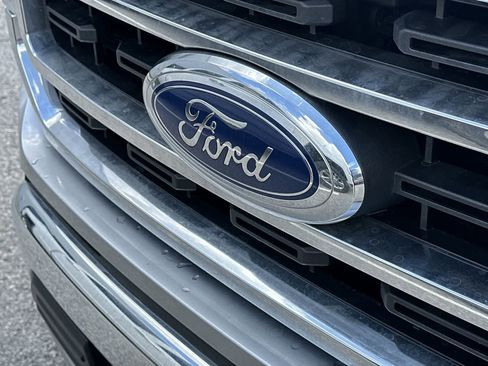Used 2021 Ford F150 XLT w/ Equipment Group 302A High RWD image 16