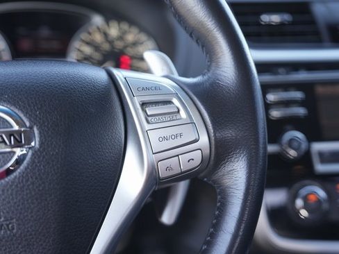 Used 2018 Nissan Altima 2.5 SR w/ Interior Lighting Package image 23