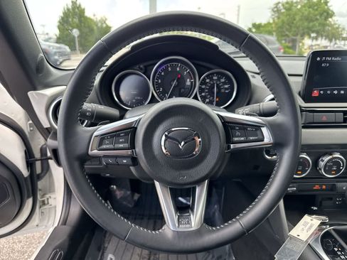 Used 2022 MAZDA MX-5 Miata RF Grand Touring RWD image 25
