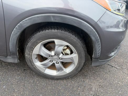 Used 2021 Honda HR-V LX image 9