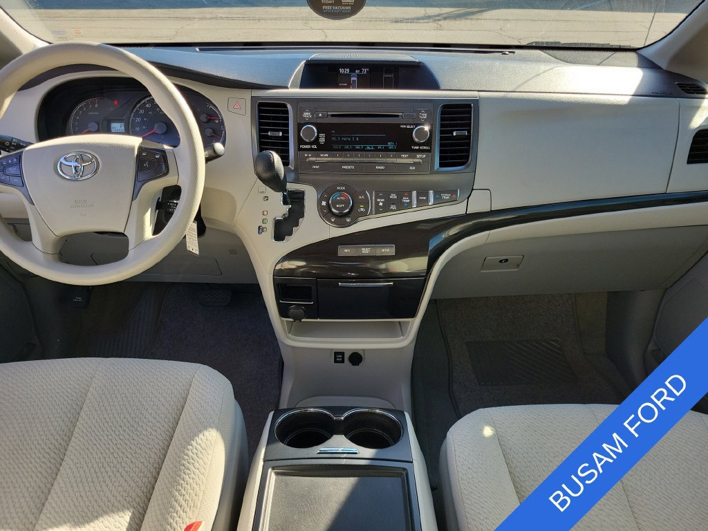 Used 2014 Toyota Sienna LE FWD image 9
