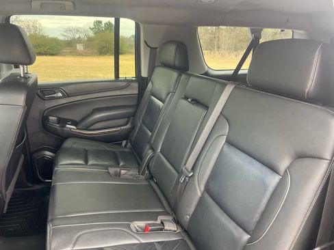 Used 2018 Chevrolet Suburban LT image 15