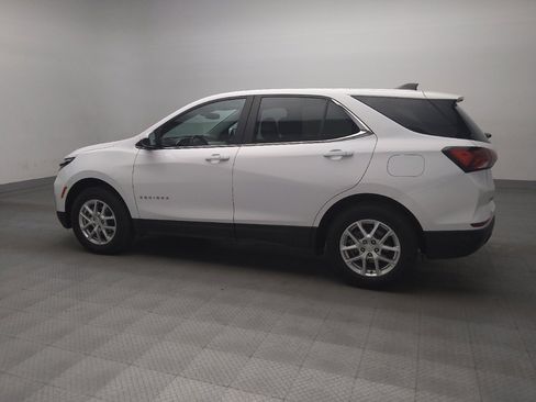 Used 2023 Chevrolet Equinox LT w/ Driver Convenience Package image 3