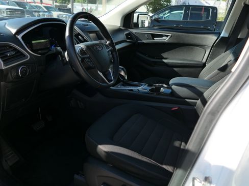 Used 2018 Ford Edge SEL FWD image 12