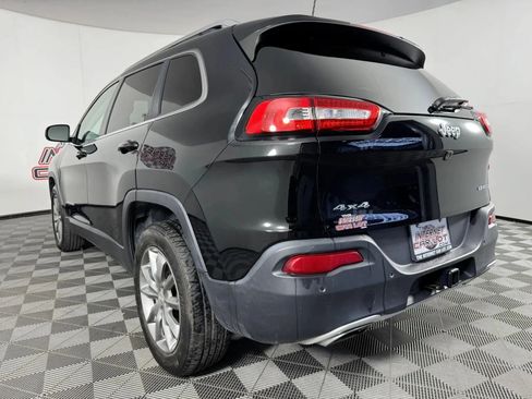 Used 2018 Jeep Cherokee Limited w/ Trailer Tow Group AWD/4WD image 28
